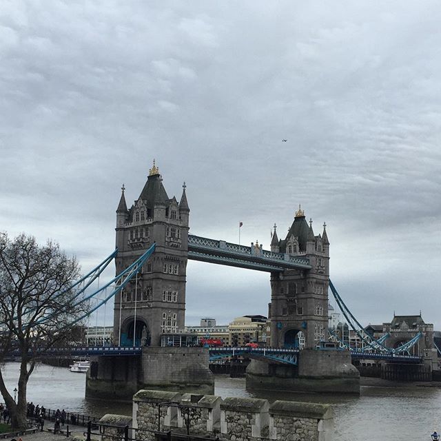 Having a wonderful time in #London #towerbridge