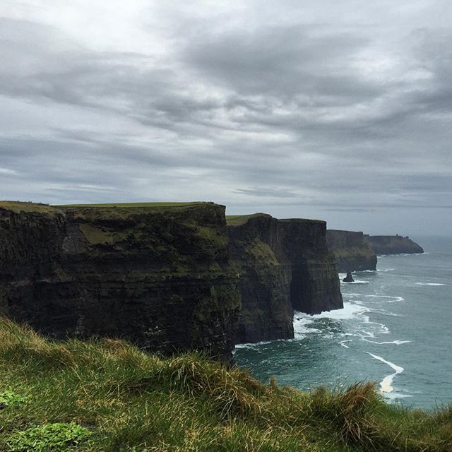 The #beautiful and #breathtaking #cliffsofmoher #ireland
