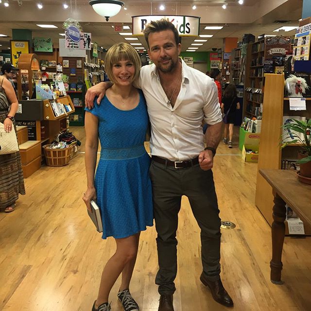 Had a blast w/the best sister ever @rebel_and_reese meeting @spflanery and getting his great book signed at #bookpeople! #liveauthentic #bucketlist #sisters #janetwo #SeanPatrickFlanery