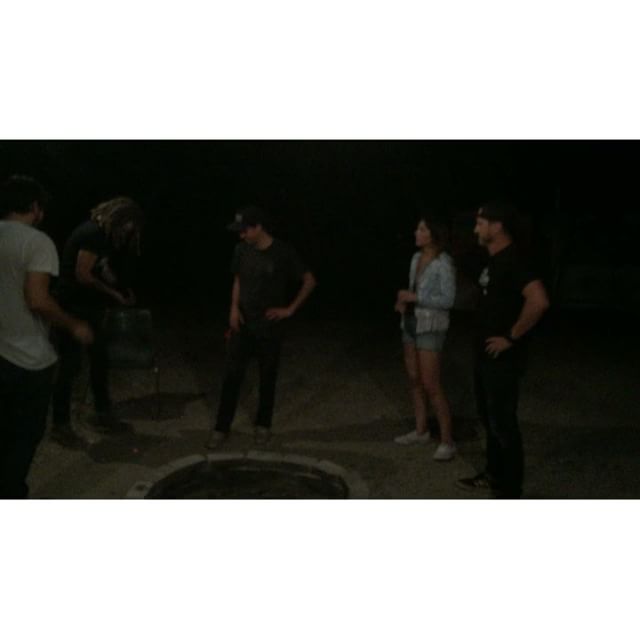 Are they playing hot potato with coal?! Yep… 😬 #hangout  #funwithfire #texas #gettinggood #dontmesswithtexas #fire #watchout #coltwranglerco  @texaspat96 @rebel_and_reese