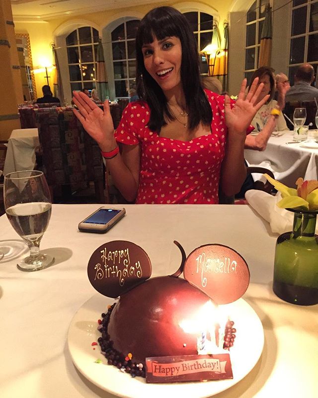 She totally surprised me  #birthdaycake #disneyworld #letseat
