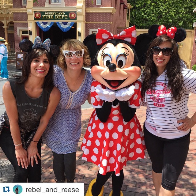 #Repost @rebel_and_reese ・・・Never too old for the magic of Disney! #KidsAtHeart #HappiestPlaceOnEarth #Disney #disney60 #Disneyland #Minnie @disney #diamondanniversary