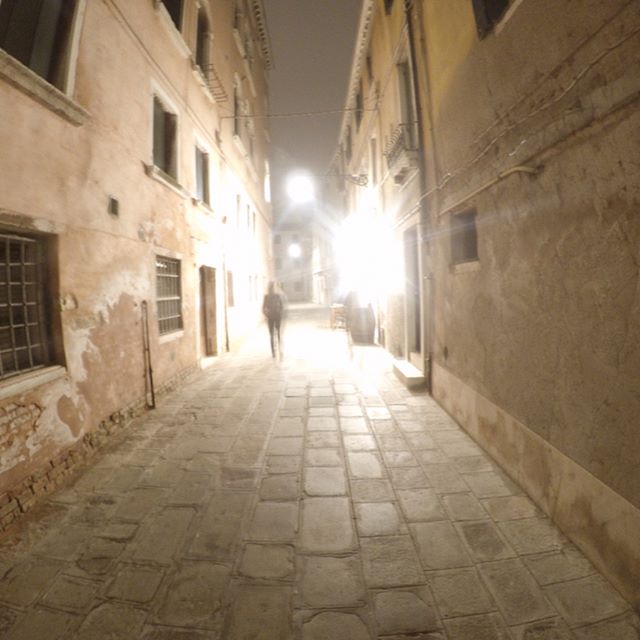 Strolling though the streets of #Venice on a #foggy #night #italy #travel #gopro #goprohero4 #wanderlust #nightshot